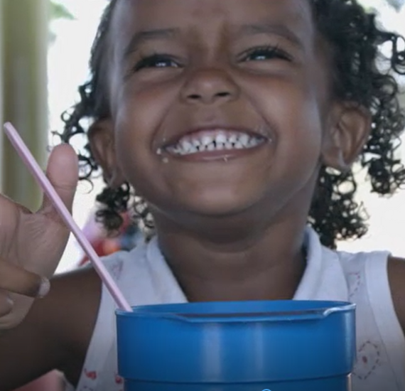 mais agua 2 criança passa a ter acesso à refeição escolar com instalação de solução do Mais Agua no sertao